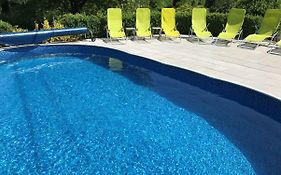 Dvur Stran & Wellness